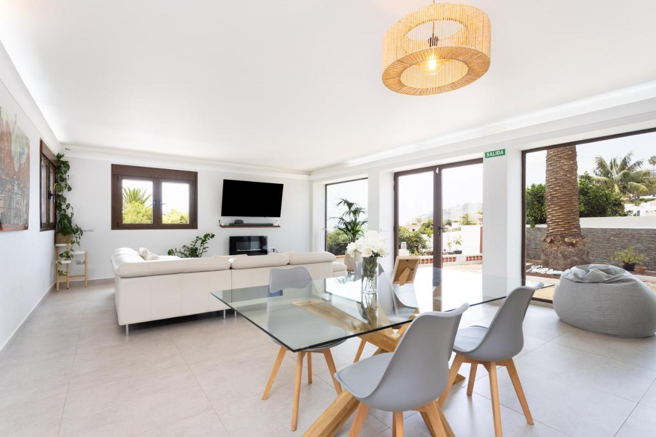 Home2Book Villa Alessandro, Design & Comfort Sauzal Exterior foto
