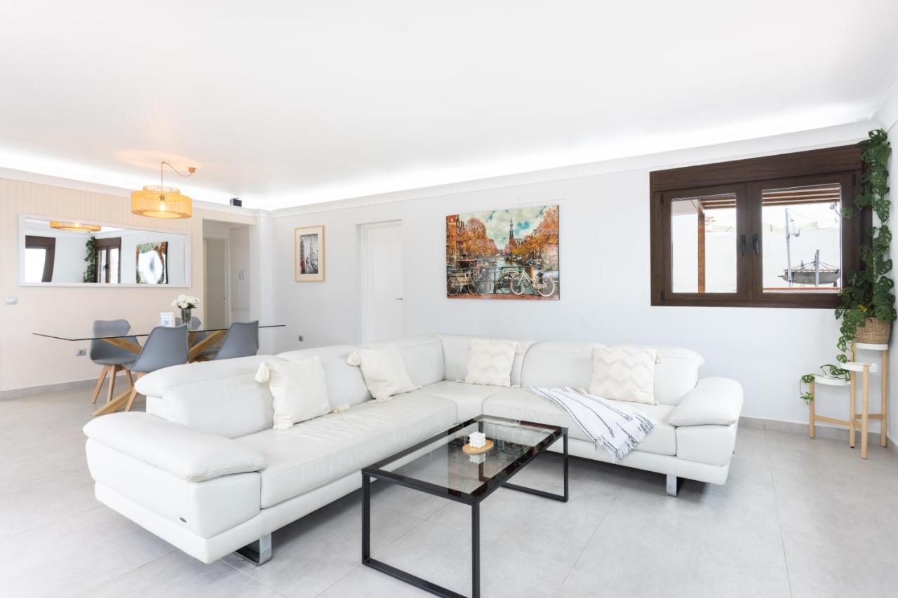 Home2Book Villa Alessandro, Design & Comfort Sauzal Exterior foto