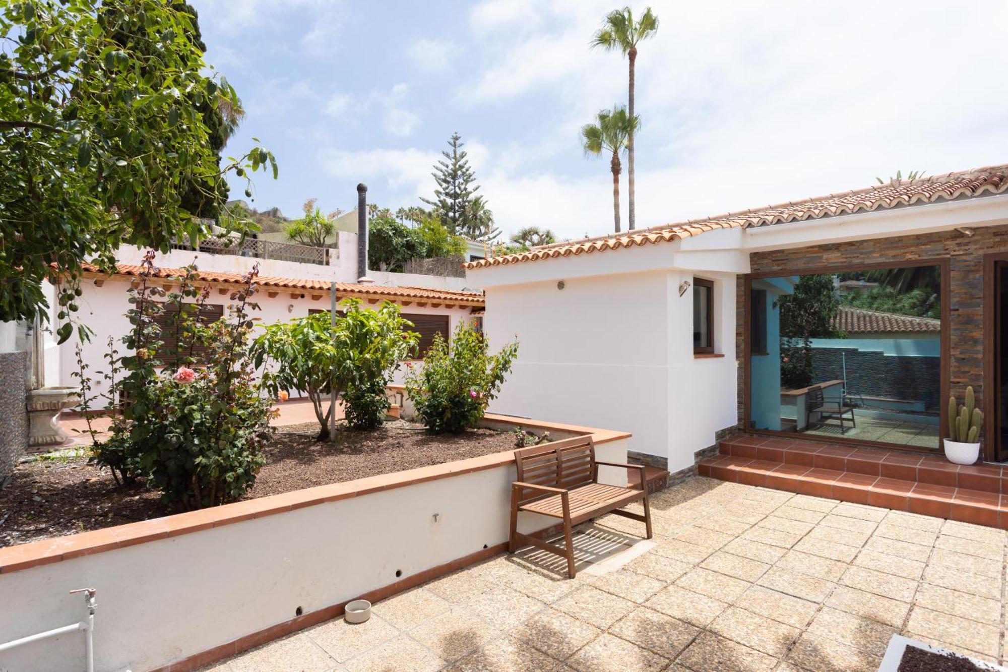Home2Book Villa Alessandro, Design & Comfort Sauzal Exterior foto