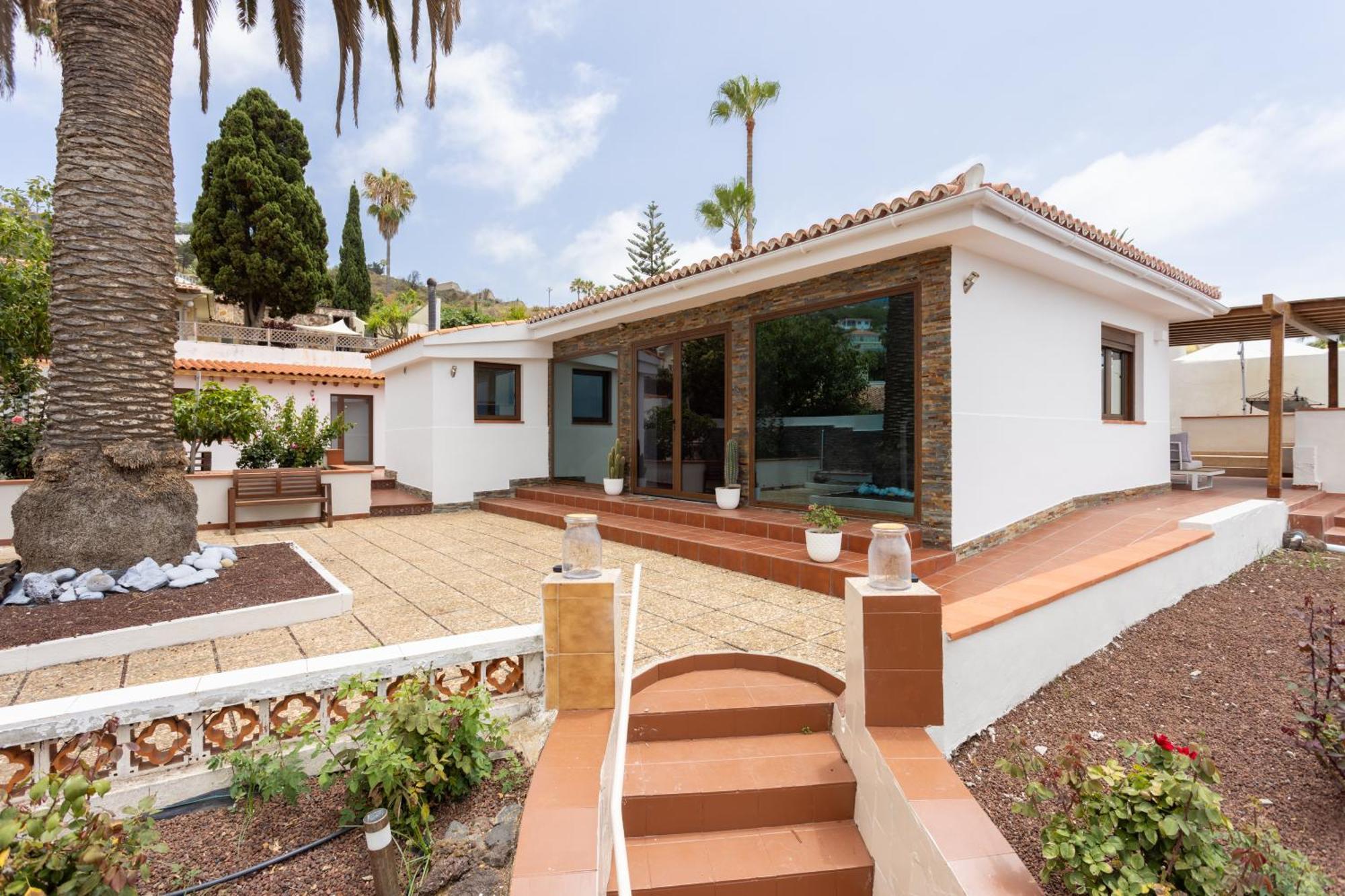 Home2Book Villa Alessandro, Design & Comfort Sauzal Exterior foto